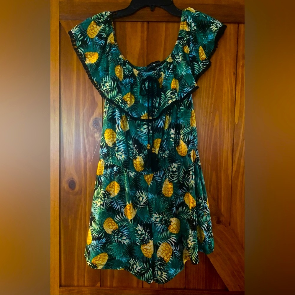 Women’s Derek Heart  Pineapple Ruffle Romper Junior’s